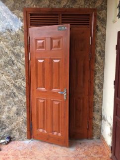 CỬA THÉP VÂN GỖ 2 CÁNH LỆCH KING BAC 04